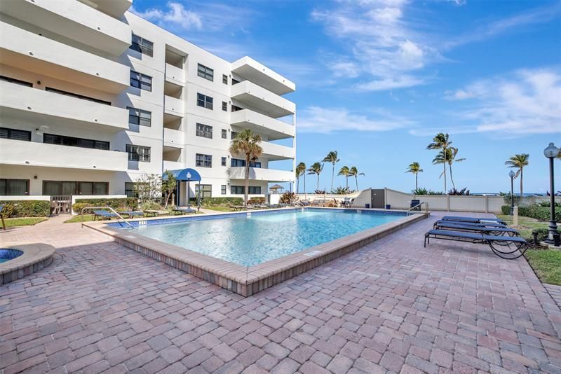 330 SE 20 Avenue, Unit 421, Deerfield Beach, FL 33441 Photo