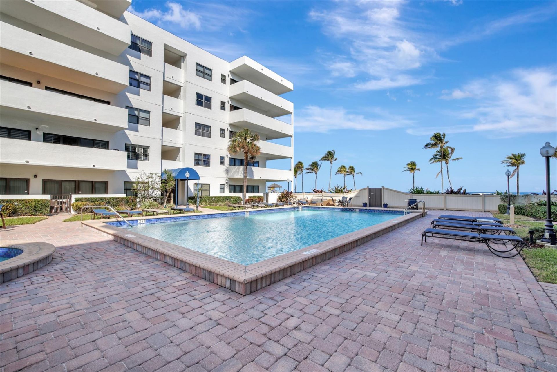 330 SE 20 Avenue, Unit 421, Deerfield Beach, FL 33441 Photo