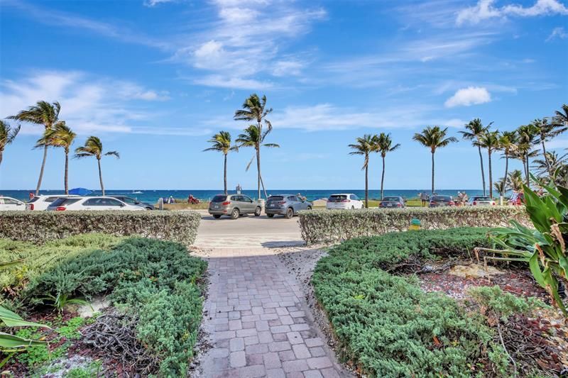 330 SE 20 Avenue, Unit 421, Deerfield Beach, FL 33441 Photo