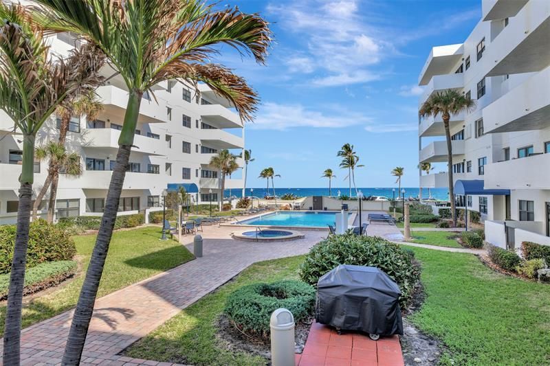 330 SE 20 Avenue, Unit 421, Deerfield Beach, FL 33441 Photo