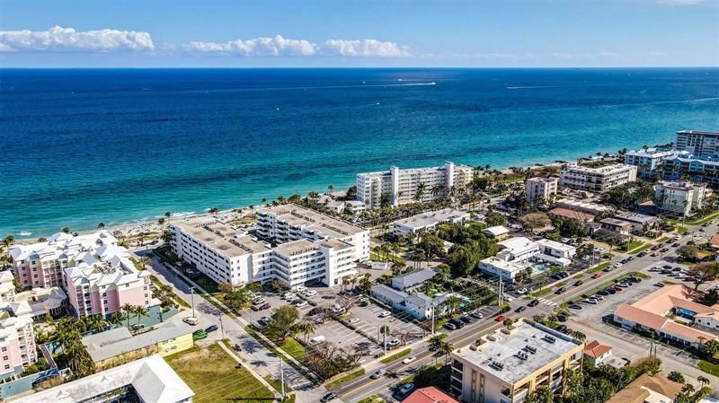 330 SE 20 Avenue, Unit 421, Deerfield Beach, FL 33441 Photo