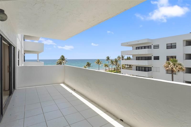 330 SE 20 Avenue, Unit 421, Deerfield Beach, FL 33441 Photo