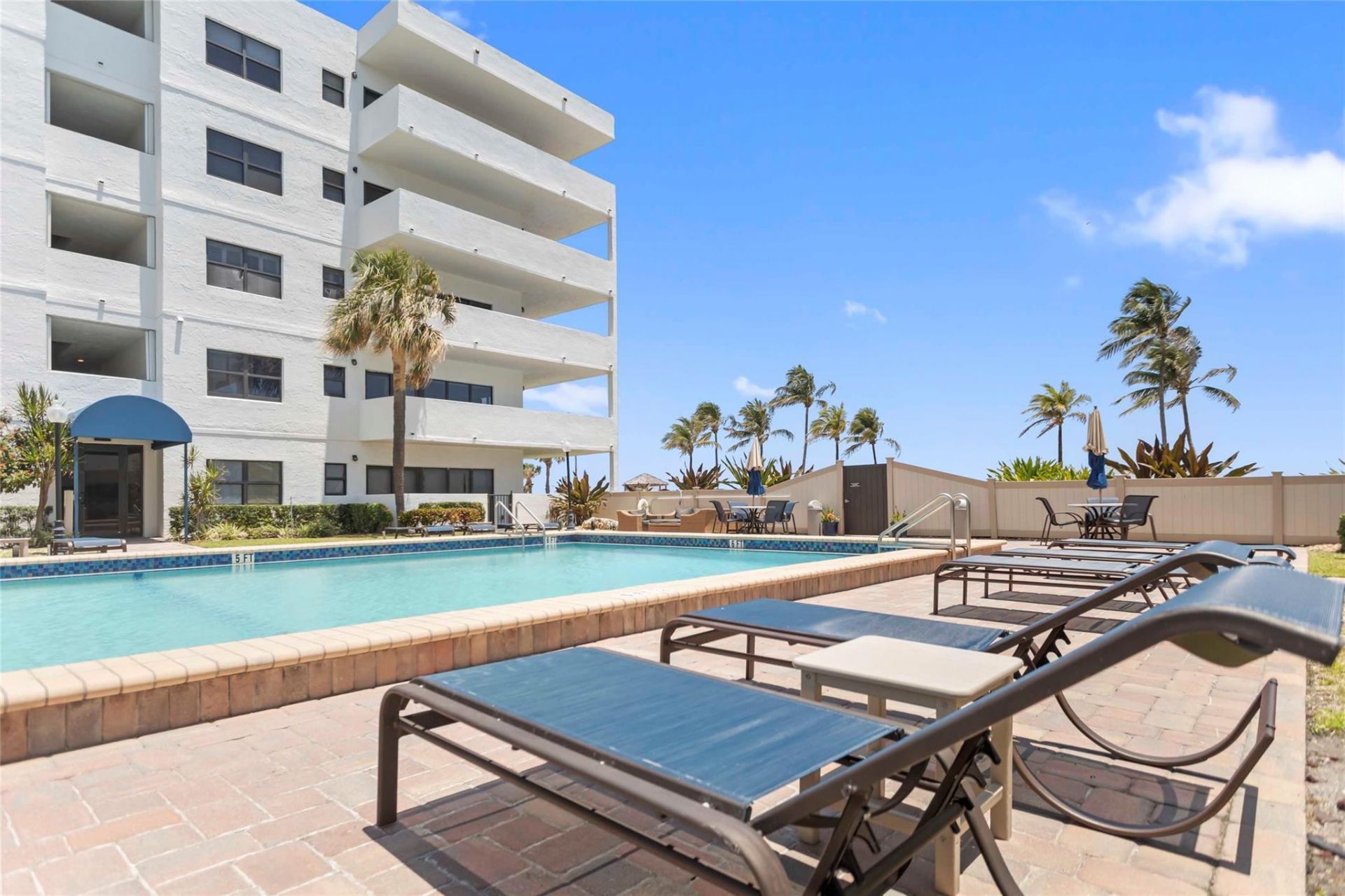 330 SE 20 Avenue, Unit 421, Deerfield Beach, FL 33441 Photo