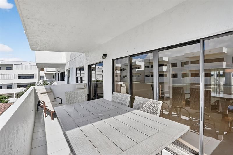 330 SE 20 Avenue, Unit 421, Deerfield Beach, FL 33441 Photo