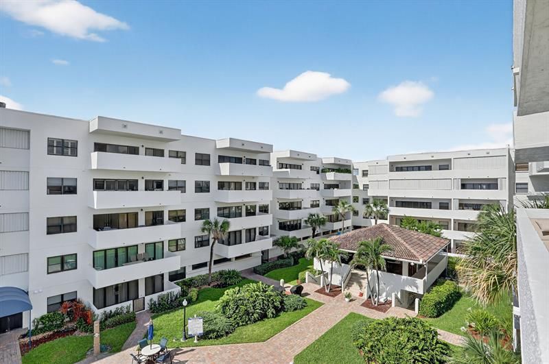 330 SE 20 Avenue, Unit 421, Deerfield Beach, FL 33441 Photo