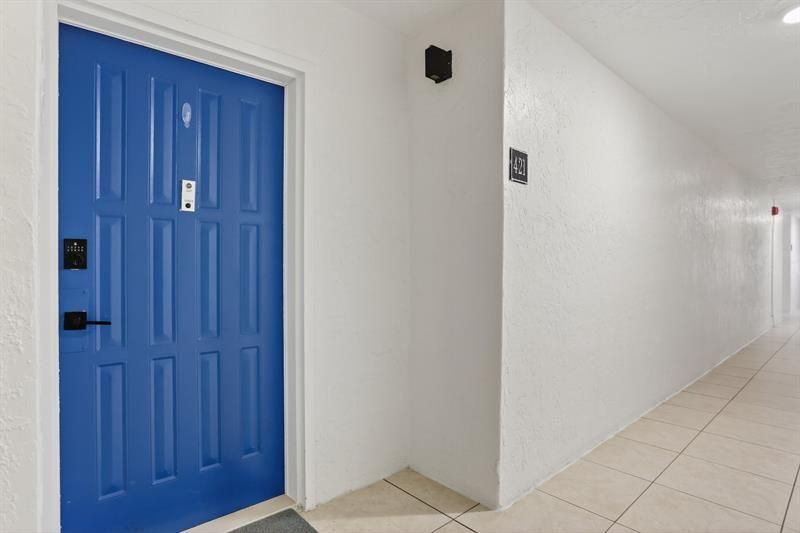 330 SE 20 Avenue, Unit 421, Deerfield Beach, FL 33441 Photo