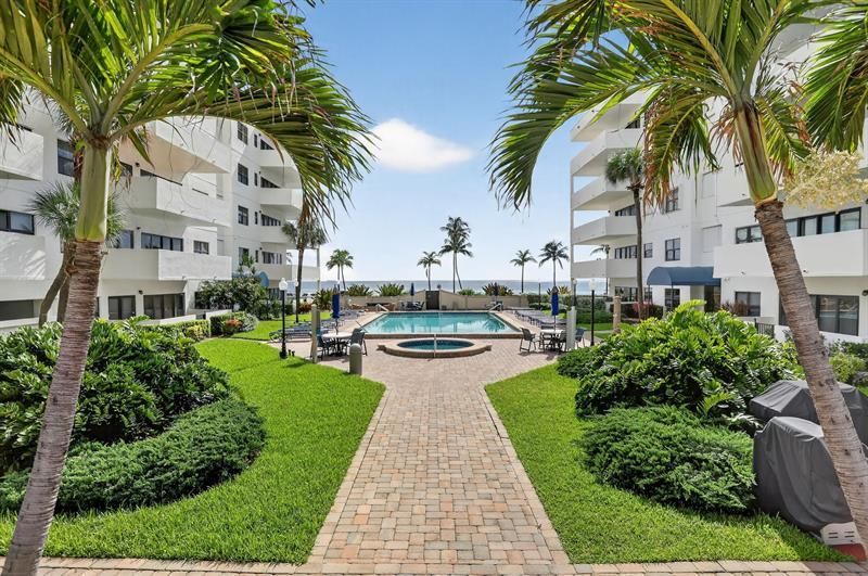 330 SE 20 Avenue, Unit 421, Deerfield Beach, FL 33441 Photo