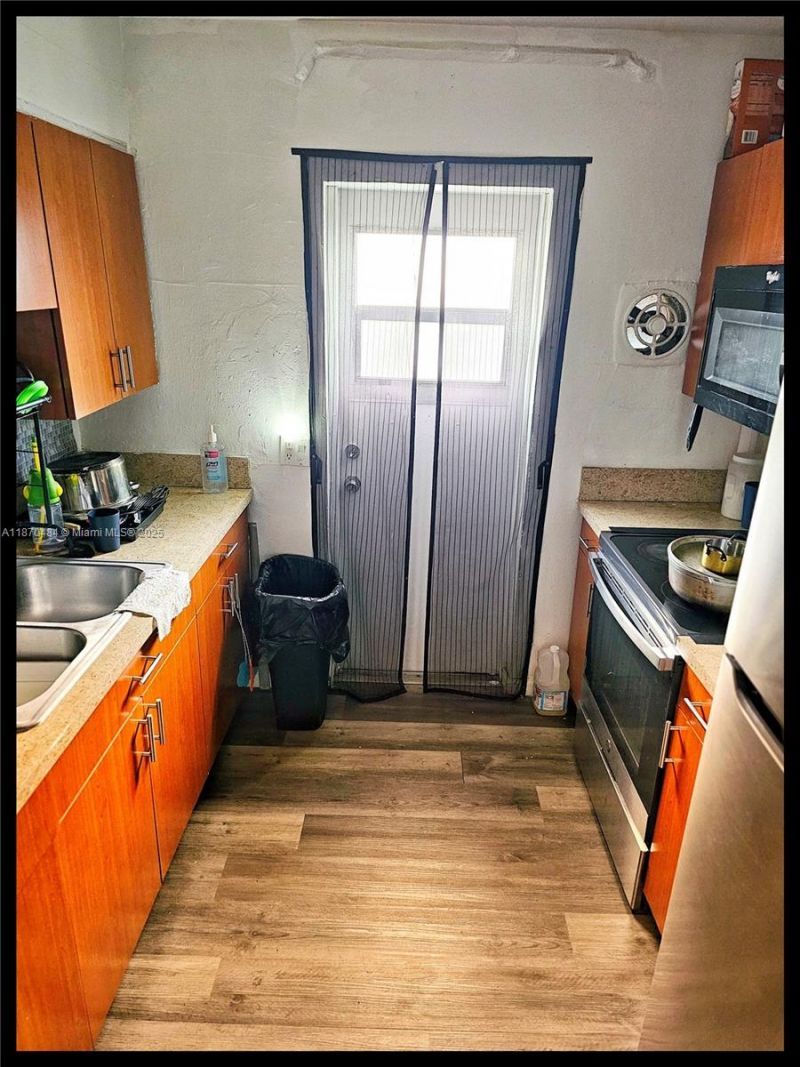 109 NW 28th Ter, Fort Lauderdale, FL 33311 Photo