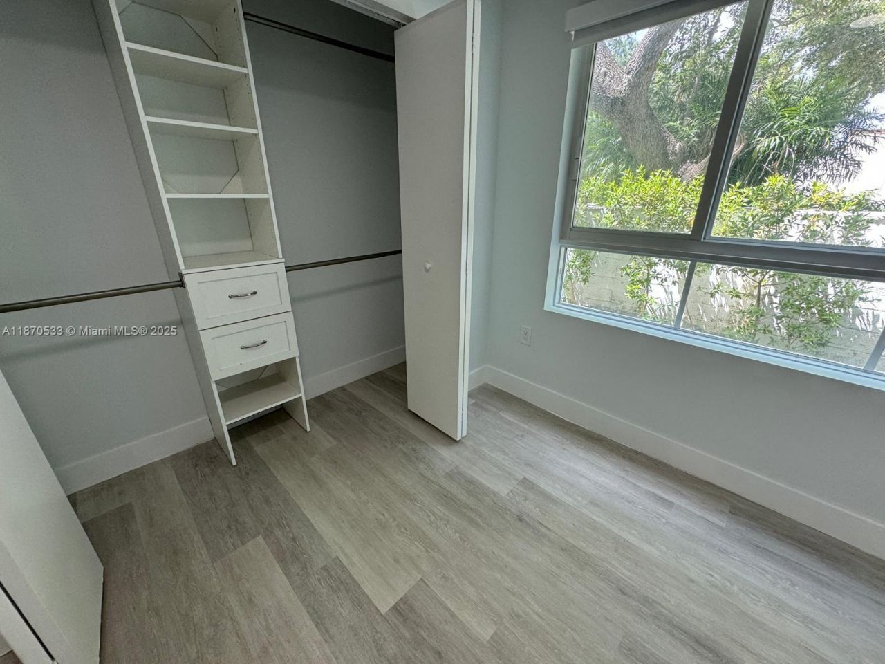 2555 NE 193rd St, Unit 2106, Miami, FL 33180 Photo