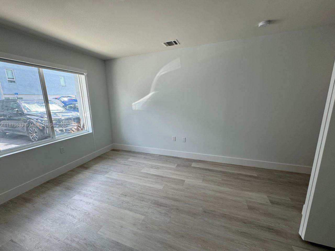 2555 NE 193rd St, Unit 2106, Miami, FL 33180 Photo