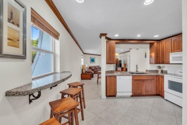 961 SE 20th Avenue, Unit 308, Deerfield Beach, FL 33441 Photo