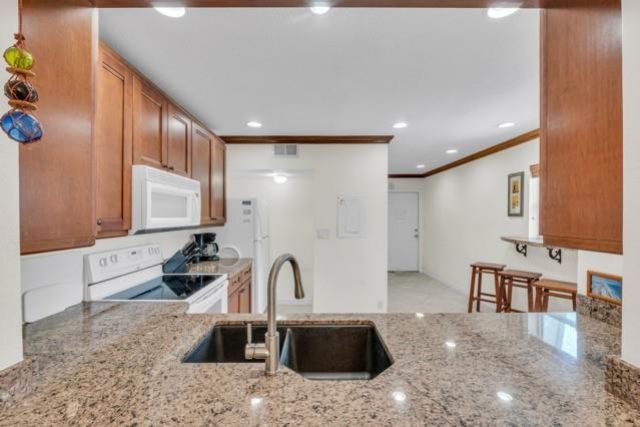 961 SE 20th Avenue, Unit 308, Deerfield Beach, FL 33441 Photo