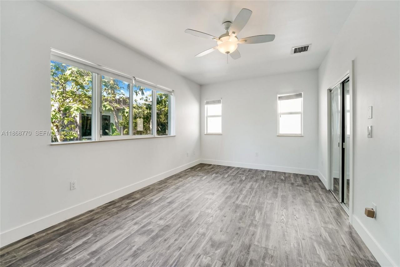 3160 New York St, Unit B, Miami, FL 33133 Photo