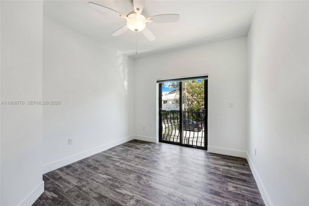 3160 New York St, Unit B, Miami, FL 33133 Photo