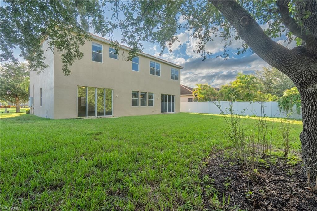 3003 Lake Manatee Ct, Cape Coral, FL 33909 Photo