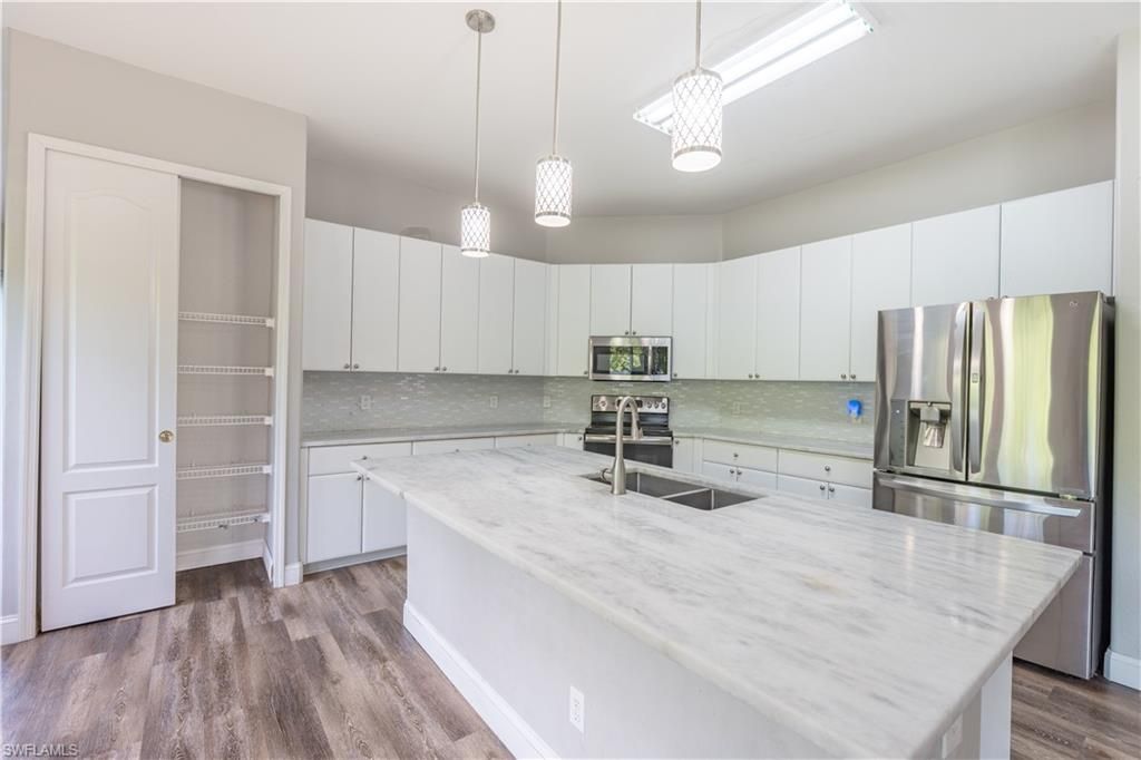 3003 Lake Manatee Ct, Cape Coral, FL 33909 Photo