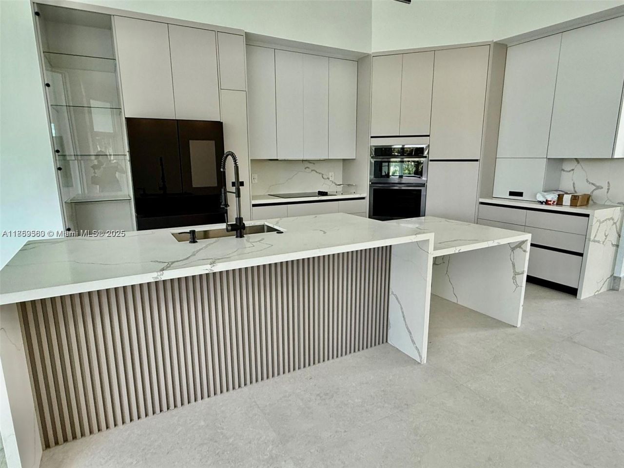 2523 Montclaire Cir, Weston, FL 33327 Photo