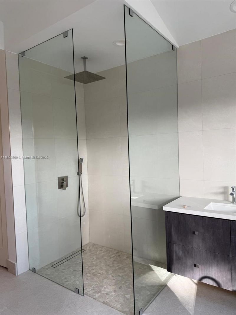 2523 Montclaire Cir, Weston, FL 33327 Photo