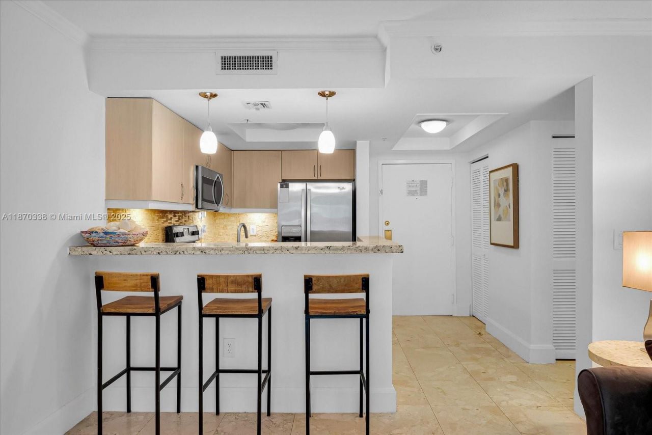 2951 S Bayshore Dr, Unit 307, Miami, FL 33133 Photo