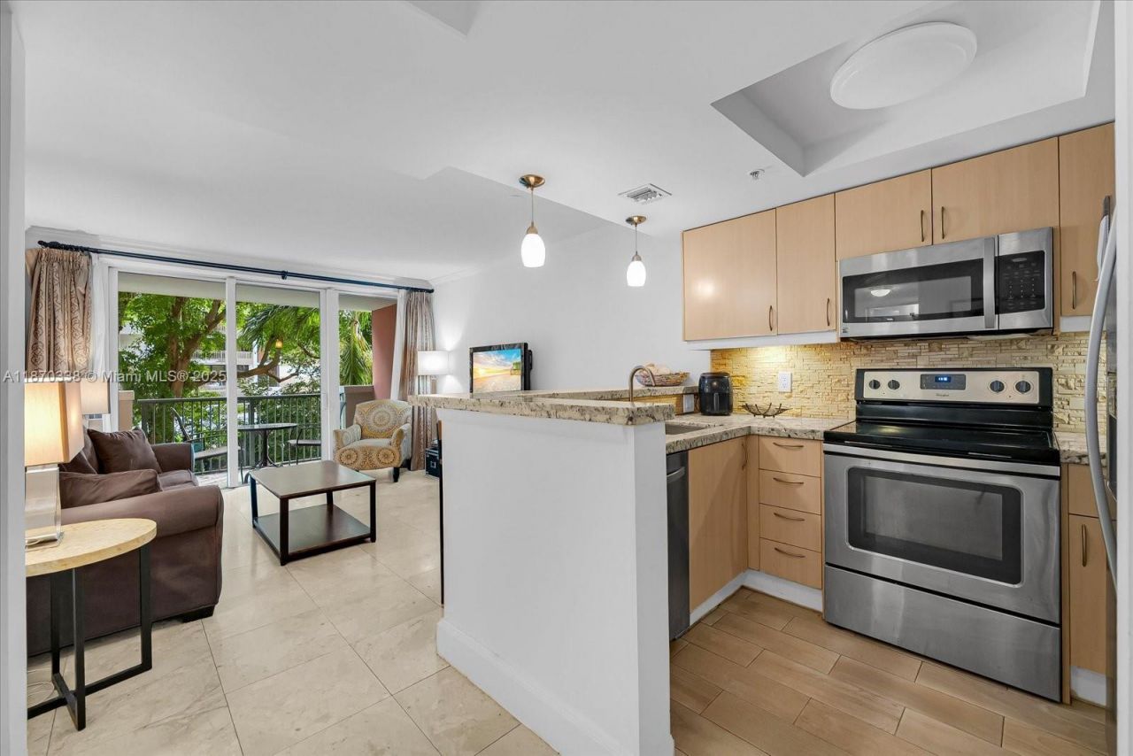 2951 S Bayshore Dr, Unit 307, Miami, FL 33133 Photo