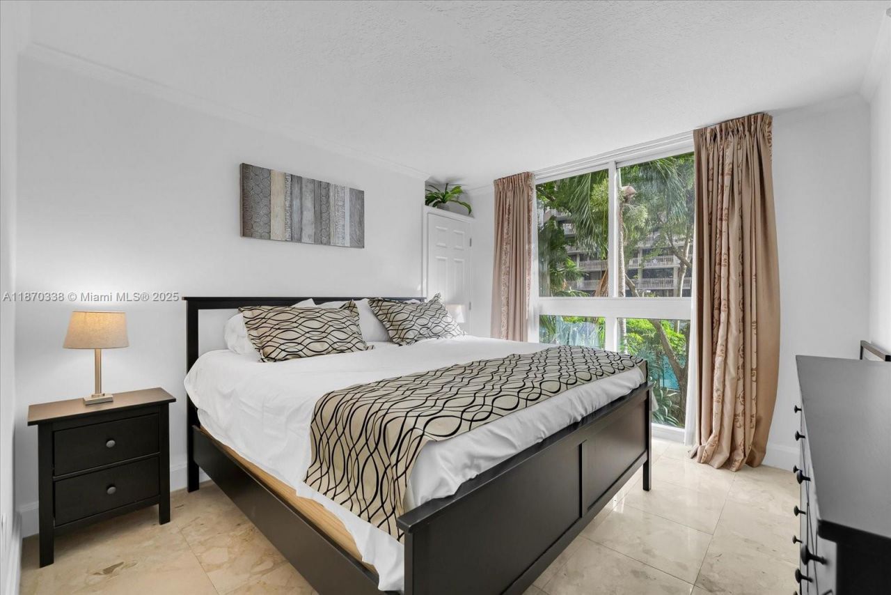 2951 S Bayshore Dr, Unit 307, Miami, FL 33133 Photo