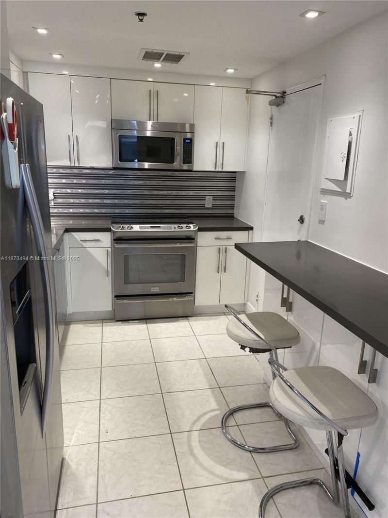 10185 Collins Ave, Unit 319, Bal Harbour, FL 33154 Photo