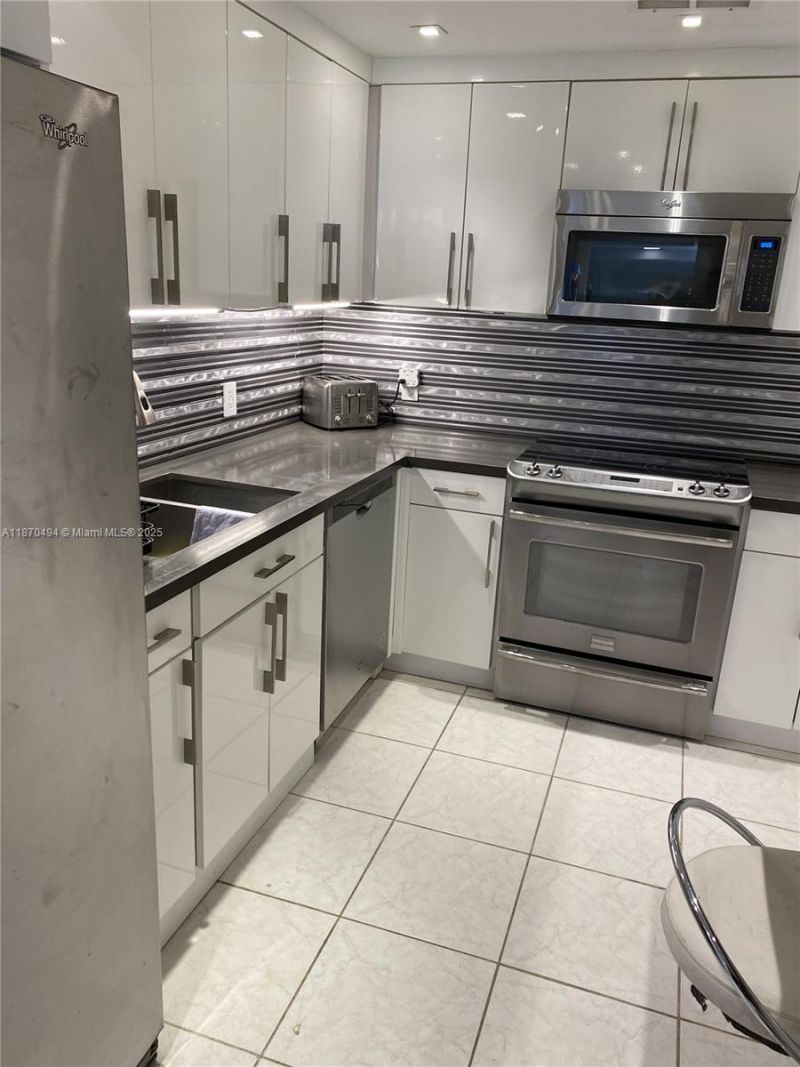 10185 Collins Ave, Unit 319, Bal Harbour, FL 33154 Photo