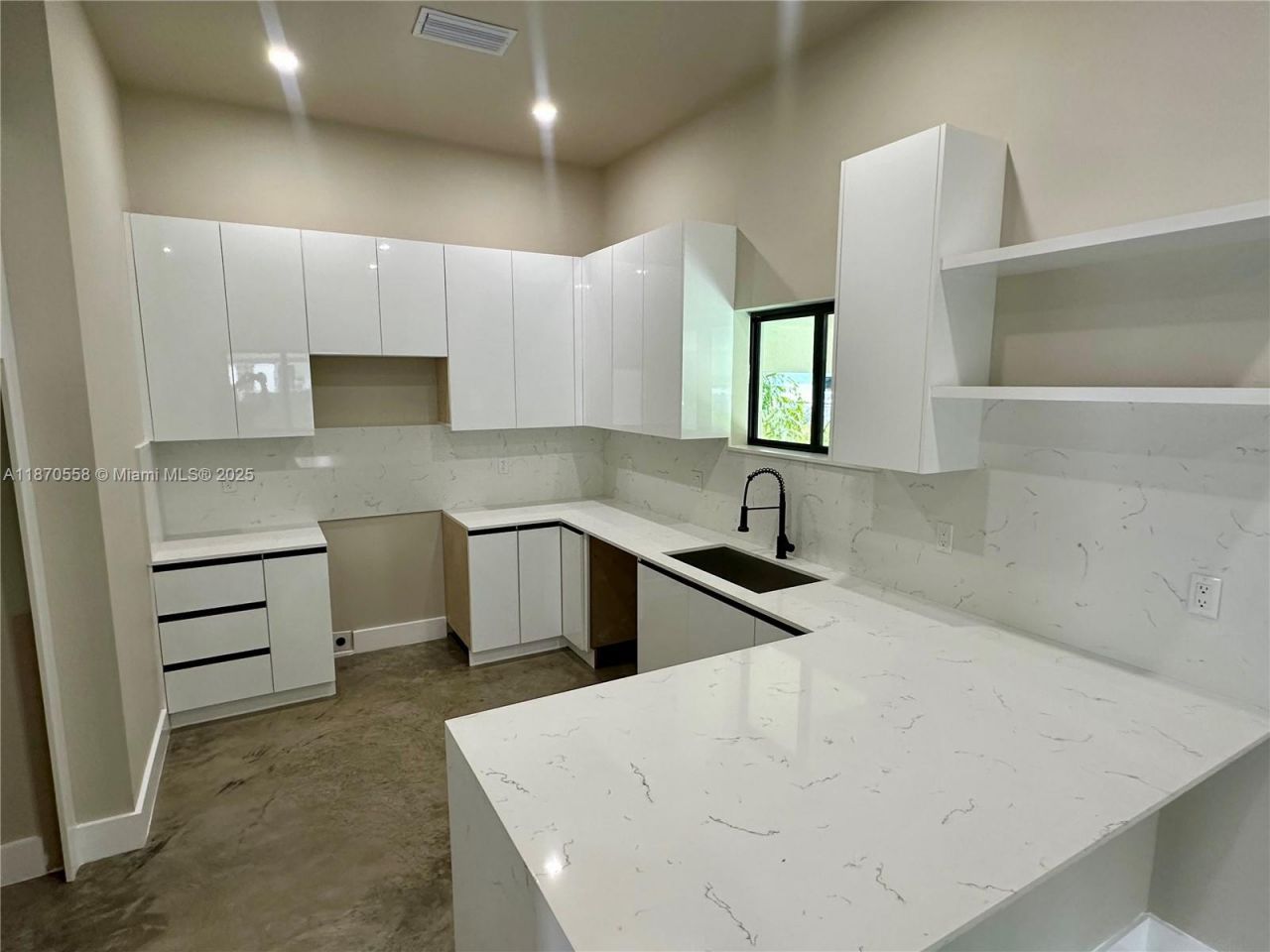 929 NW 60th St, Miami, FL 33127 Photo