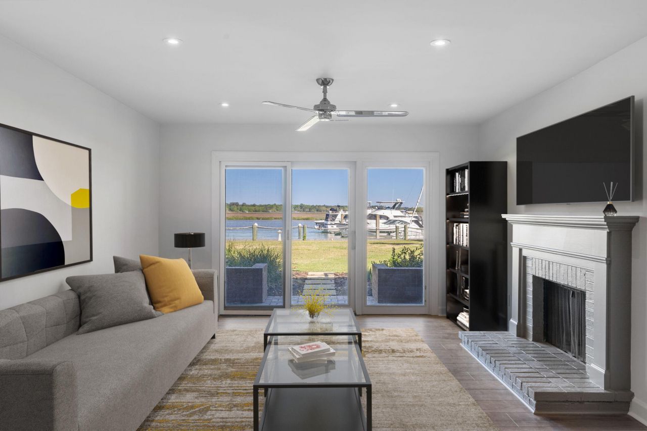 1934 Marsh Oak Lane Photo 10