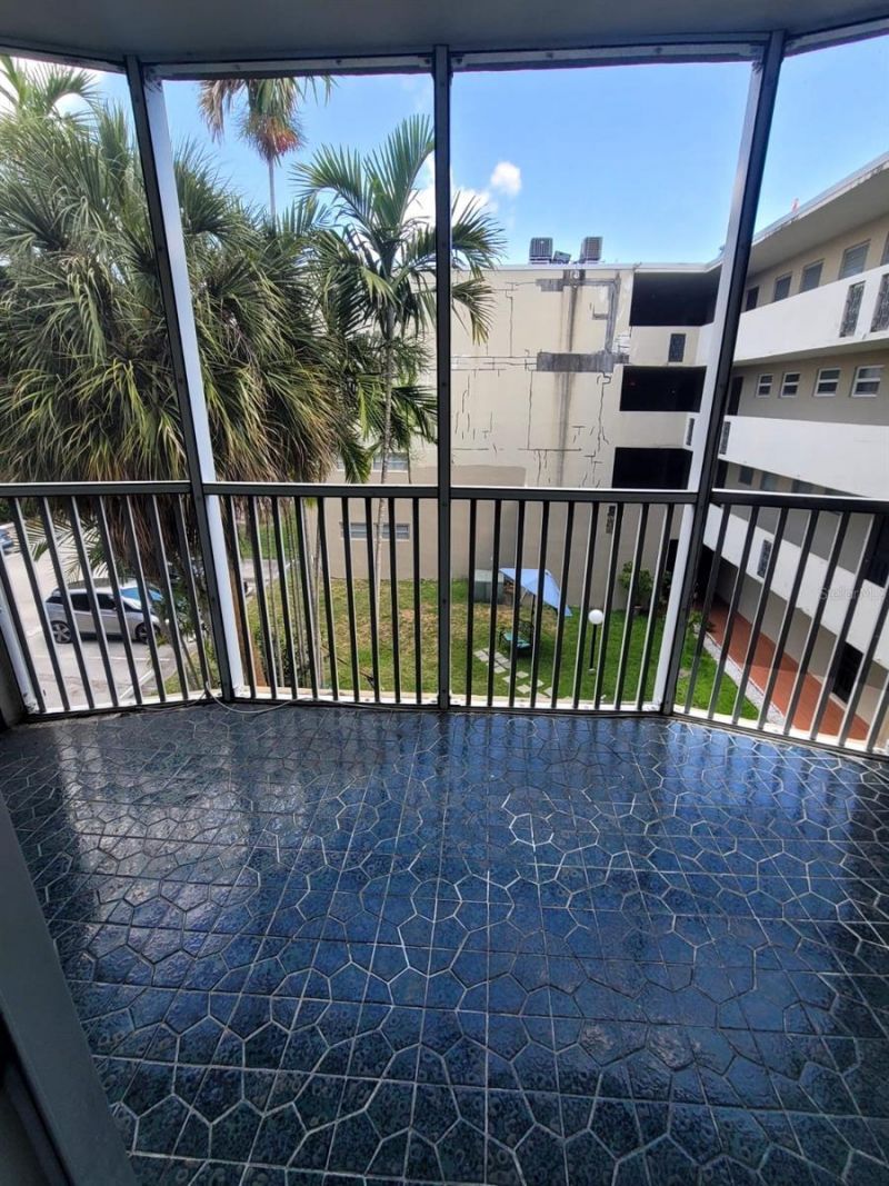 1690 NE 191st Street, Unit 315, Miami, FL 33179 Photo