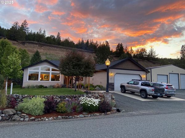 265 ELKVIEW DR, Canyon City, OR 97820