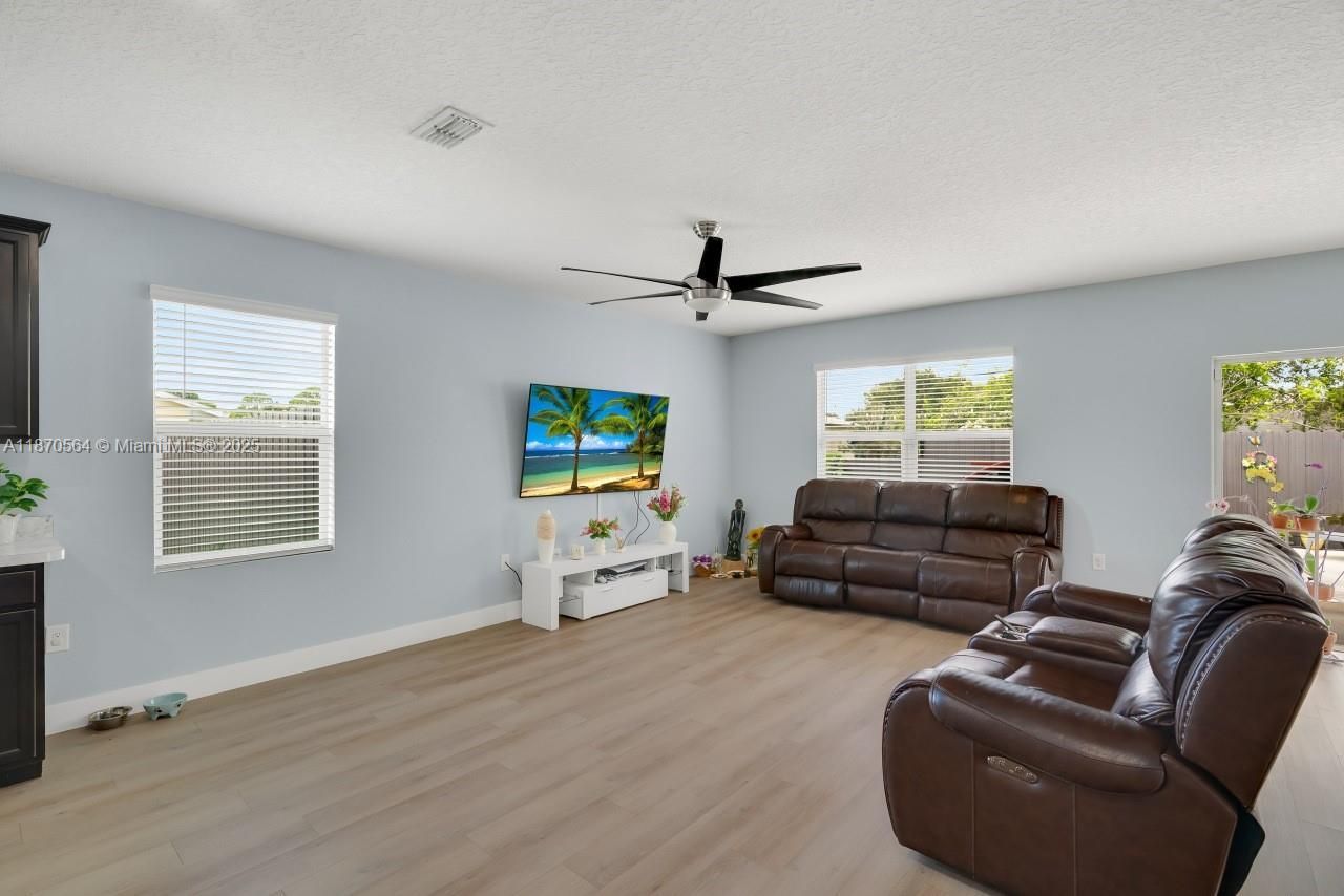 602 Barber St, Sebastian, FL 32958 Photo