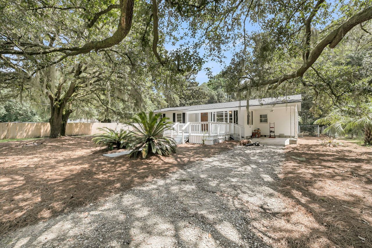 5059 Highway 162 Photo 1