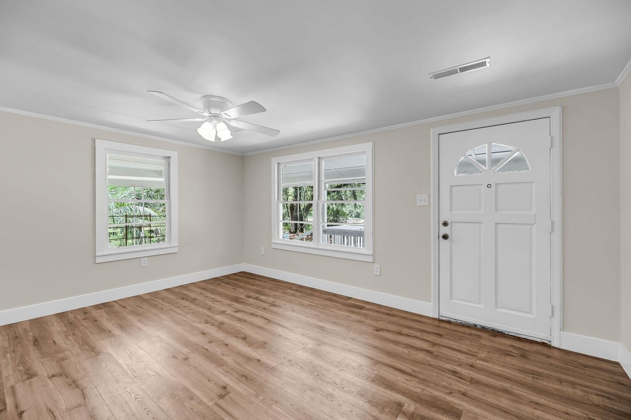 5059 Highway 162 Photo 10