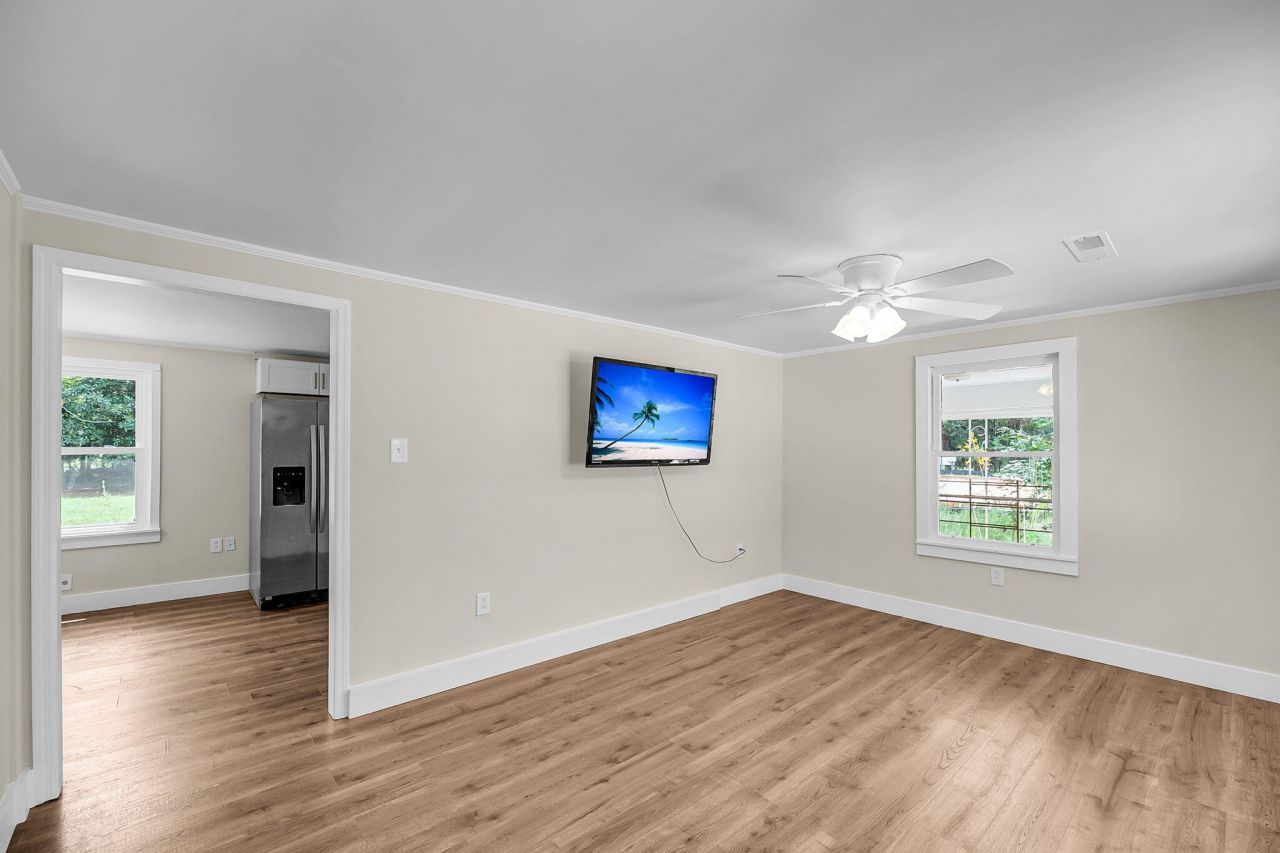 5059 Highway 162 Photo 12