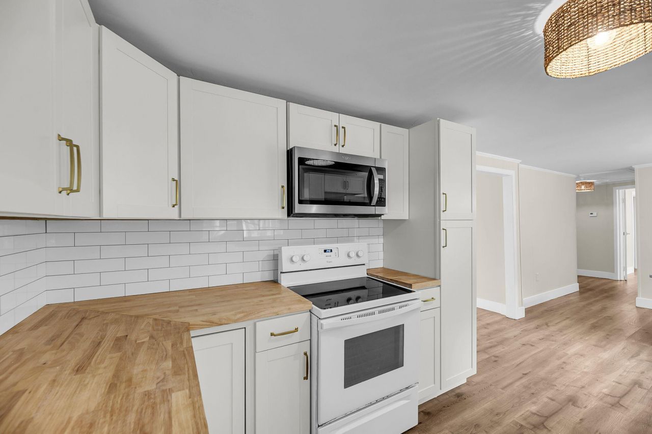 5059 Highway 162 Photo 7