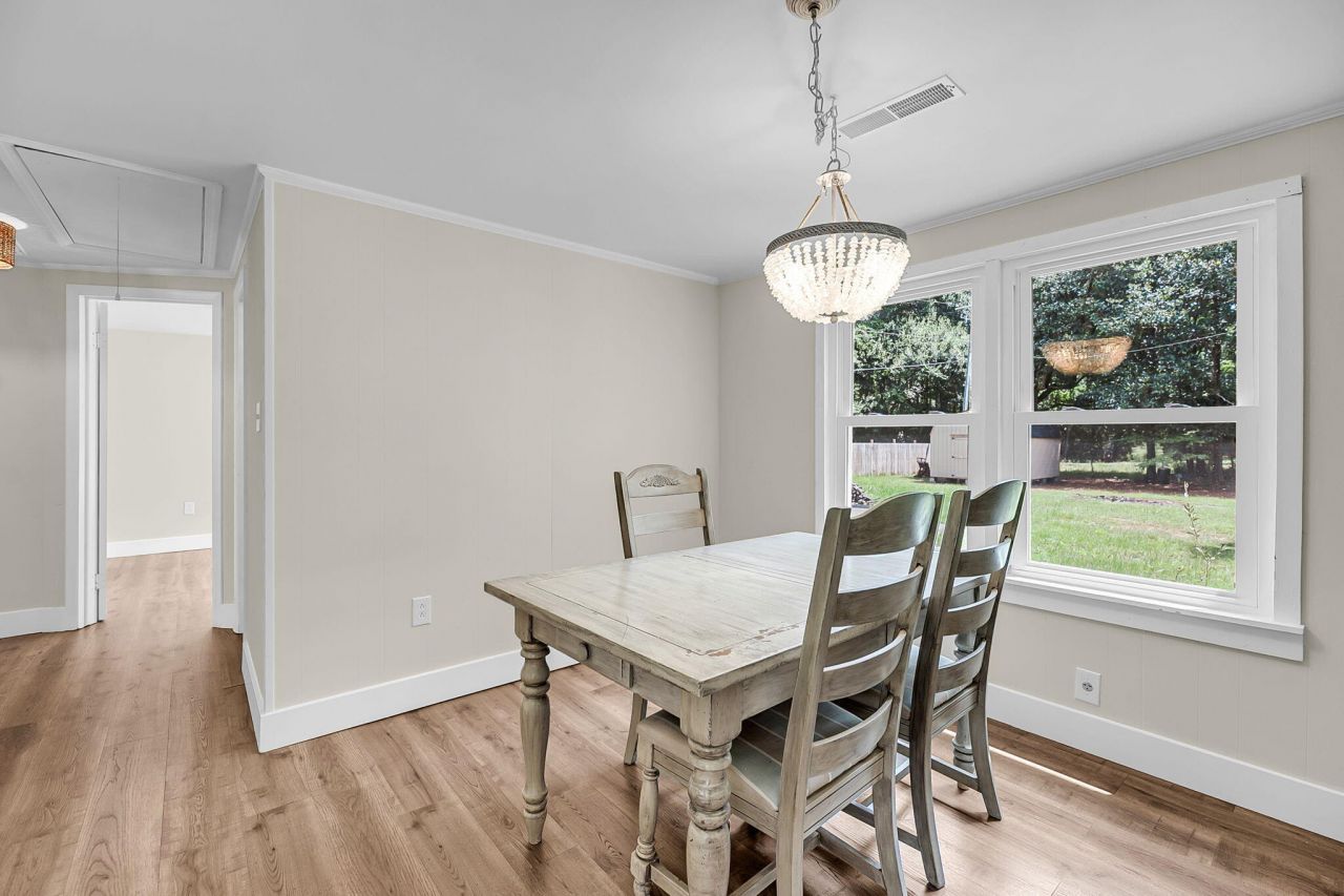 5059 Highway 162 Photo 8