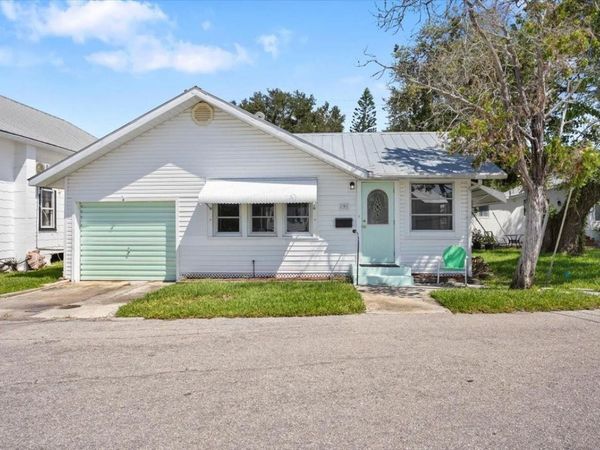 9 SEMINOLE DRIVE, BRADENTON, FL 34208