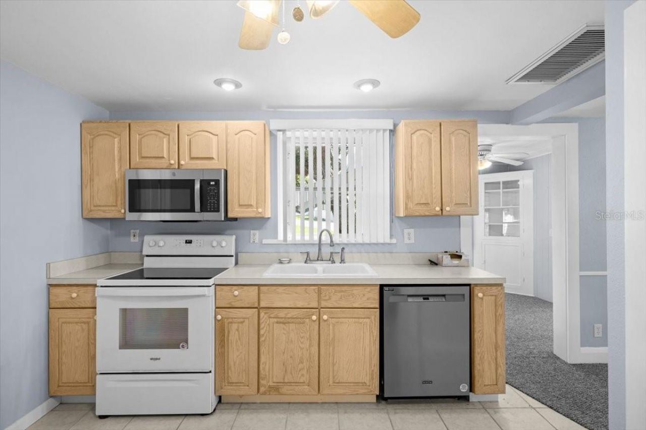 9 Seminole Drive, Bradenton, FL 34208 Photo