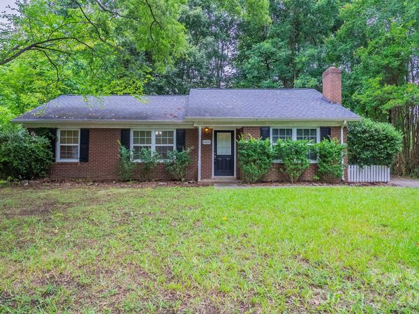 6410 Pineburr Court, Charlotte, NC 28211