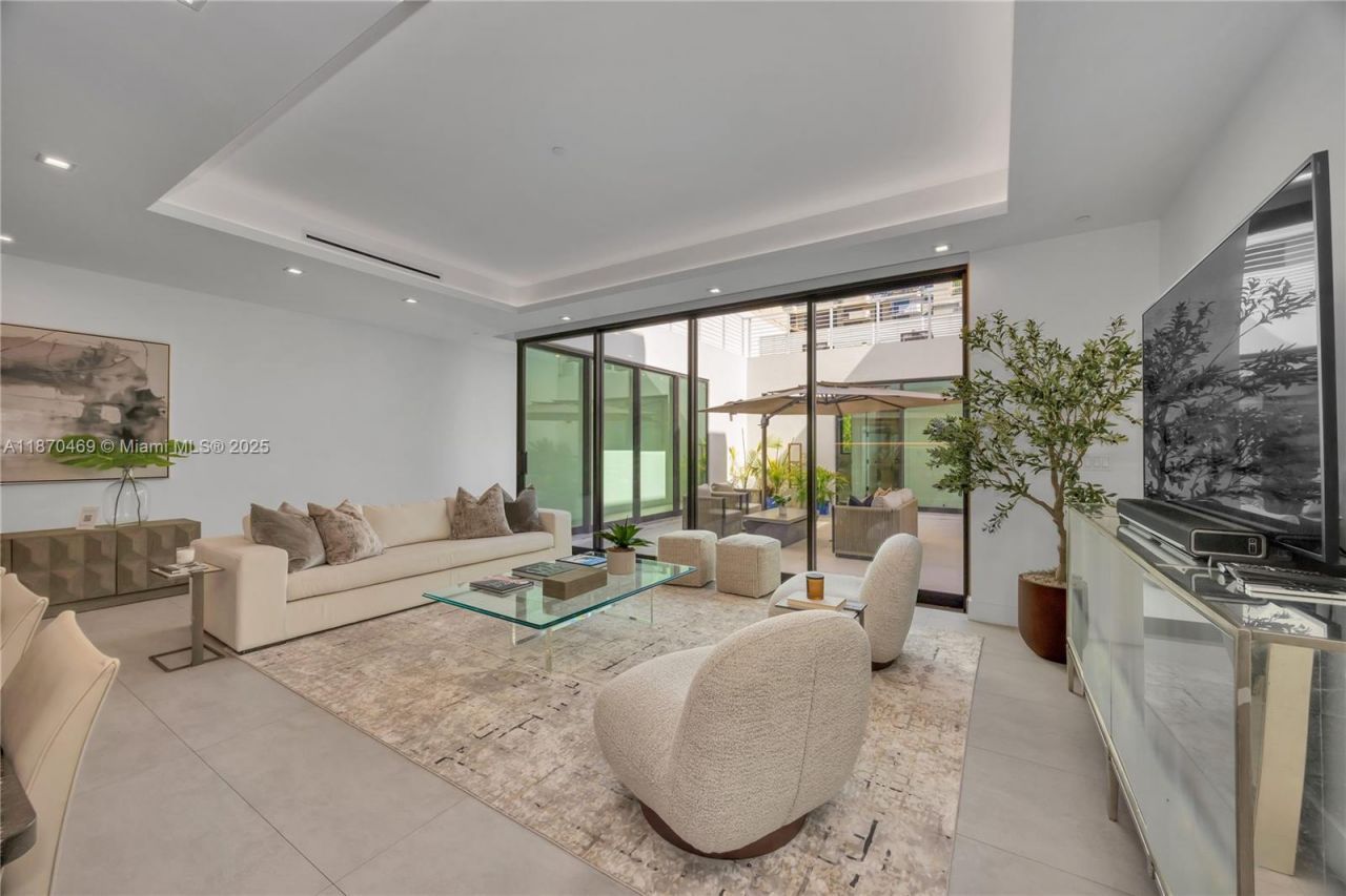 617 Almeria Ave, Coral Gables, FL 33134 Photo