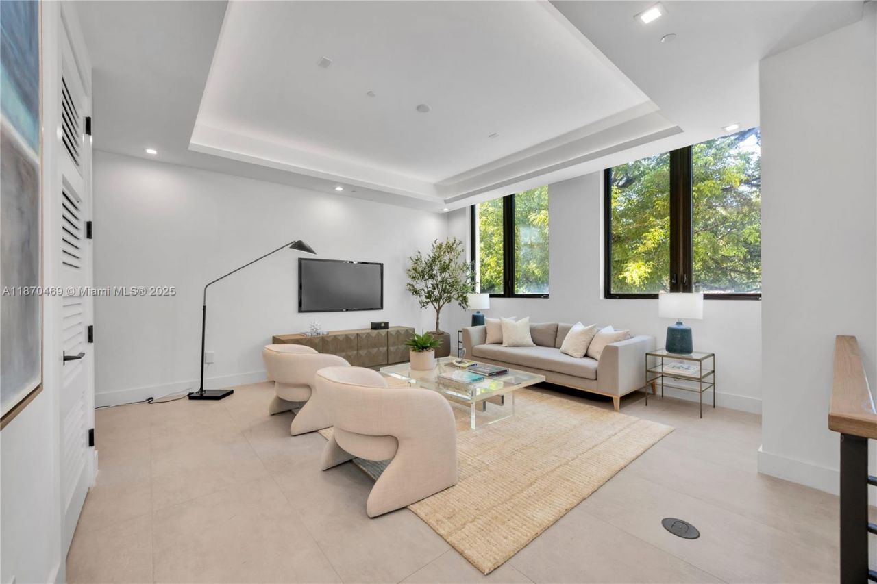 617 Almeria Ave, Coral Gables, FL 33134 Photo