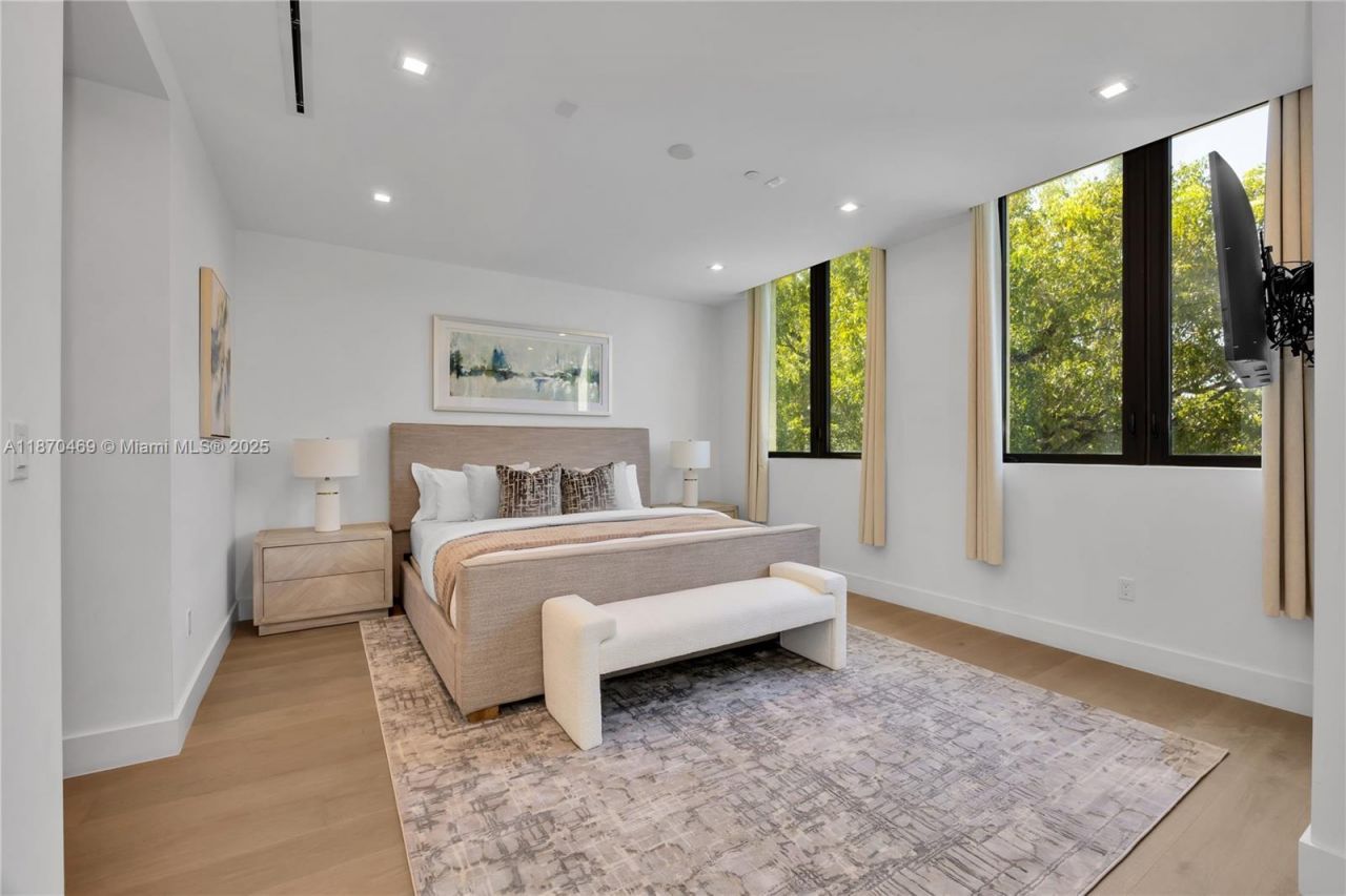 617 Almeria Ave, Coral Gables, FL 33134 Photo