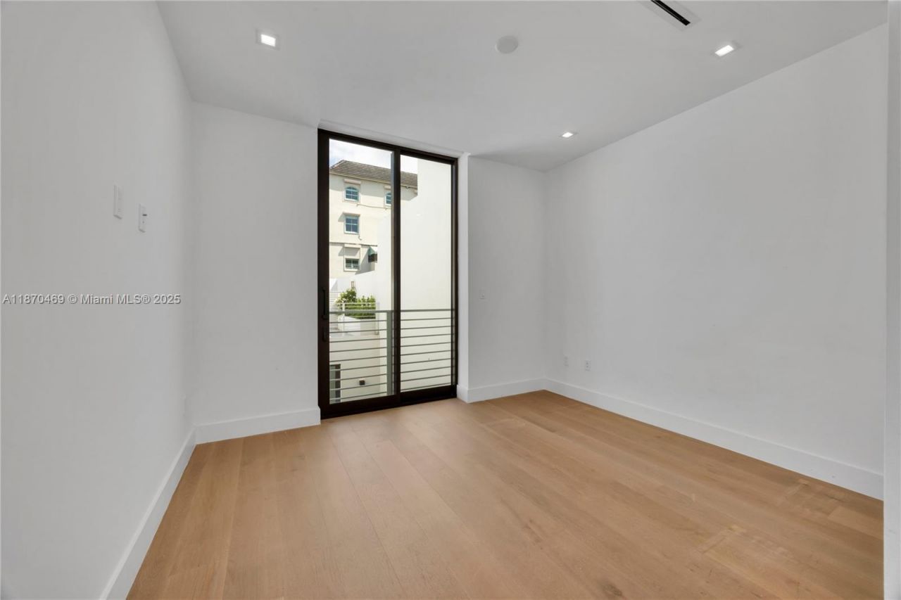 617 Almeria Ave, Coral Gables, FL 33134 Photo