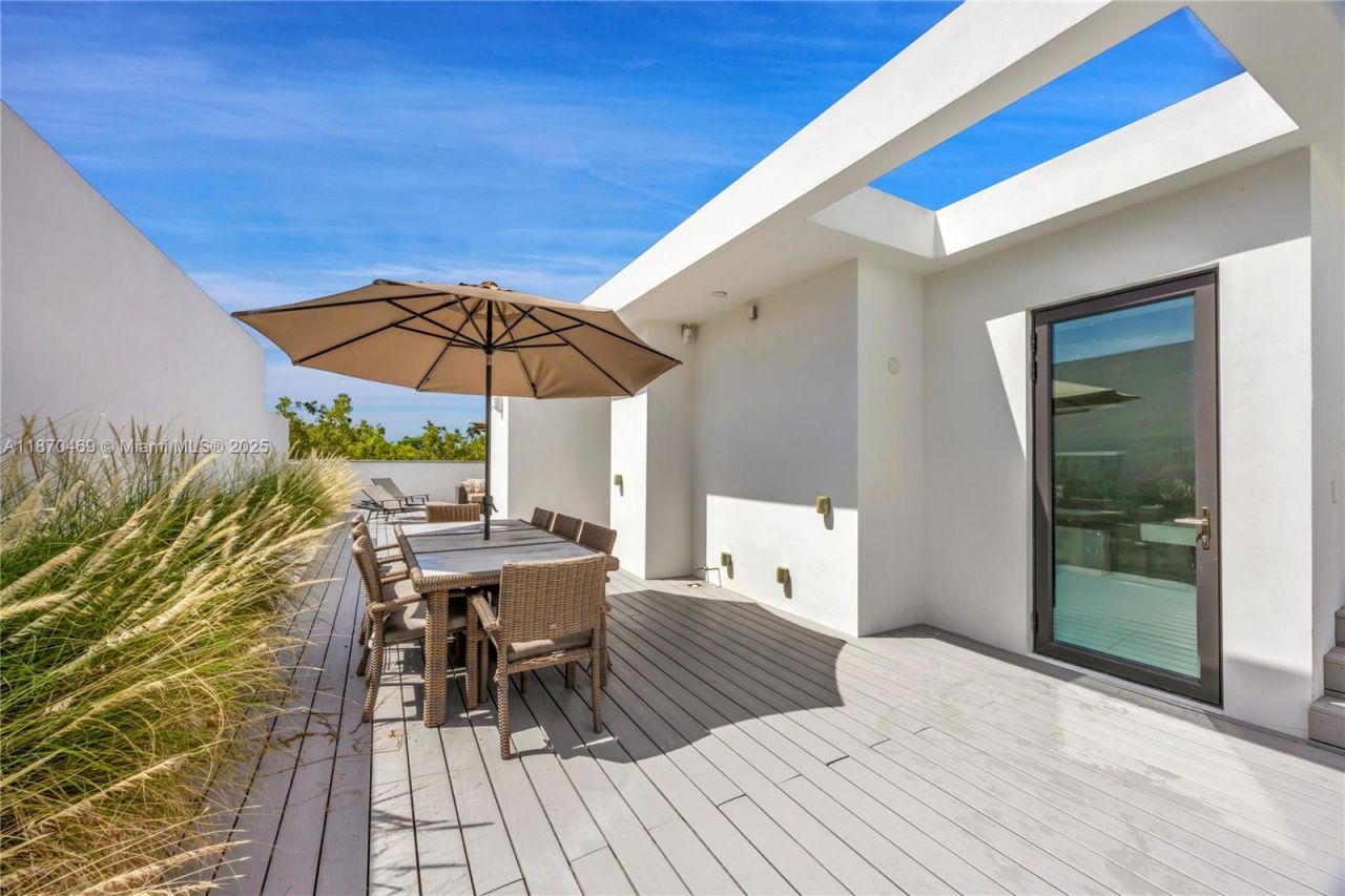 617 Almeria Ave, Coral Gables, FL 33134 Photo