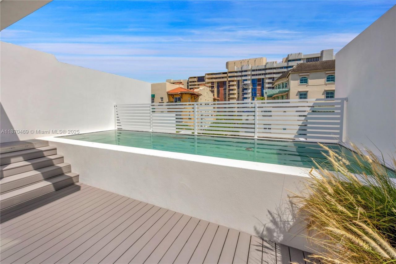 617 Almeria Ave, Coral Gables, FL 33134 Photo