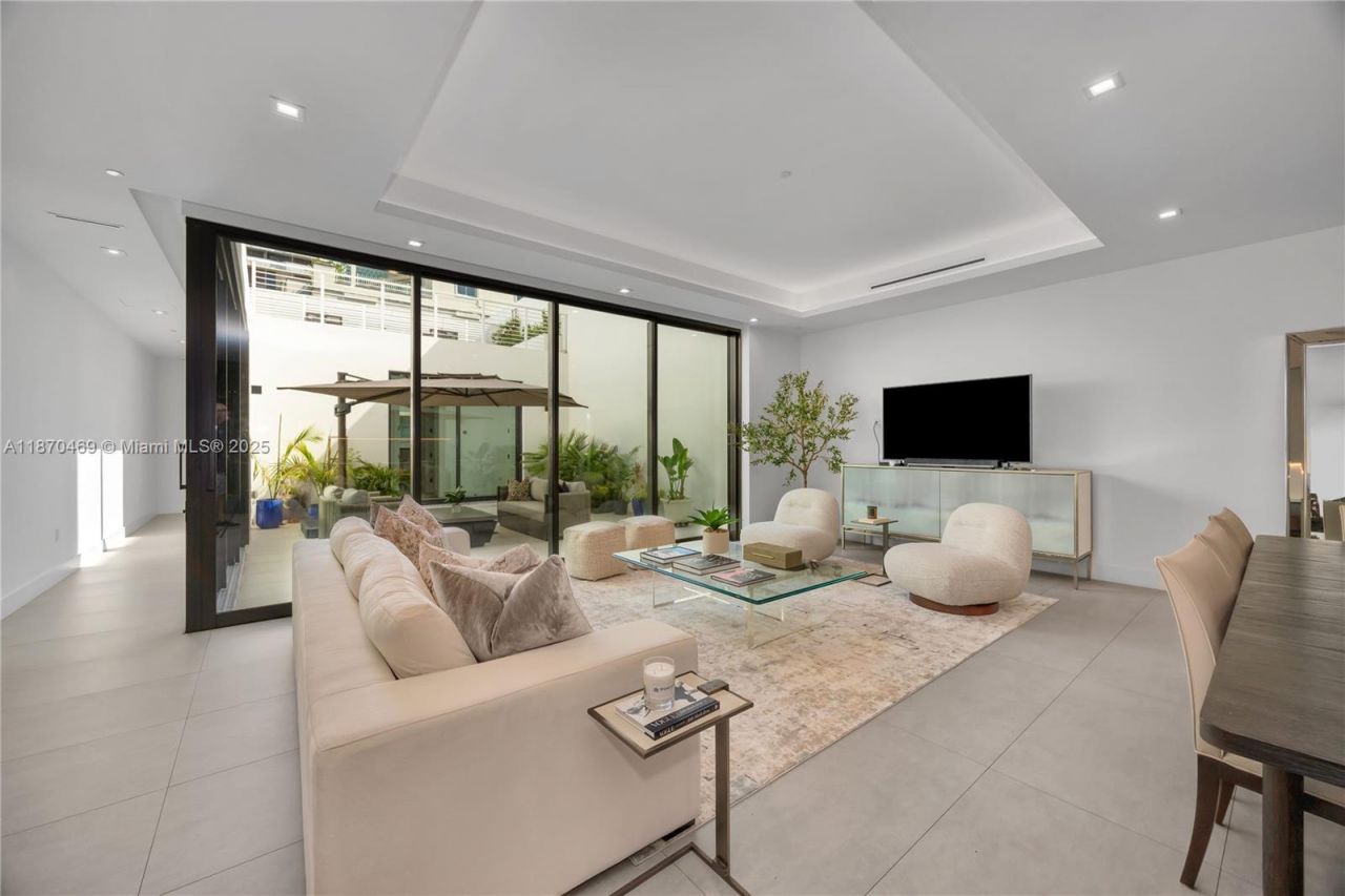 617 Almeria Ave, Coral Gables, FL 33134 Photo