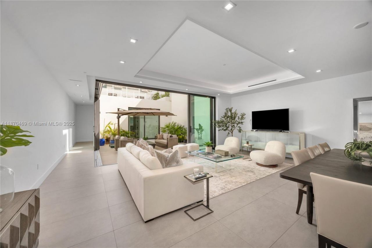 617 Almeria Ave, Coral Gables, FL 33134 Photo