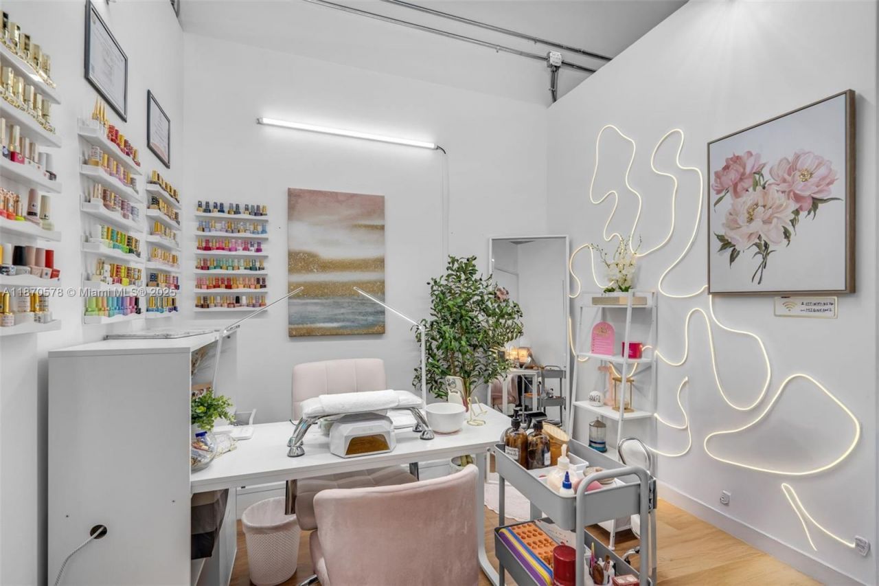 7801 NW 95 St, Hialeah Gardens, FL 33016 Photo