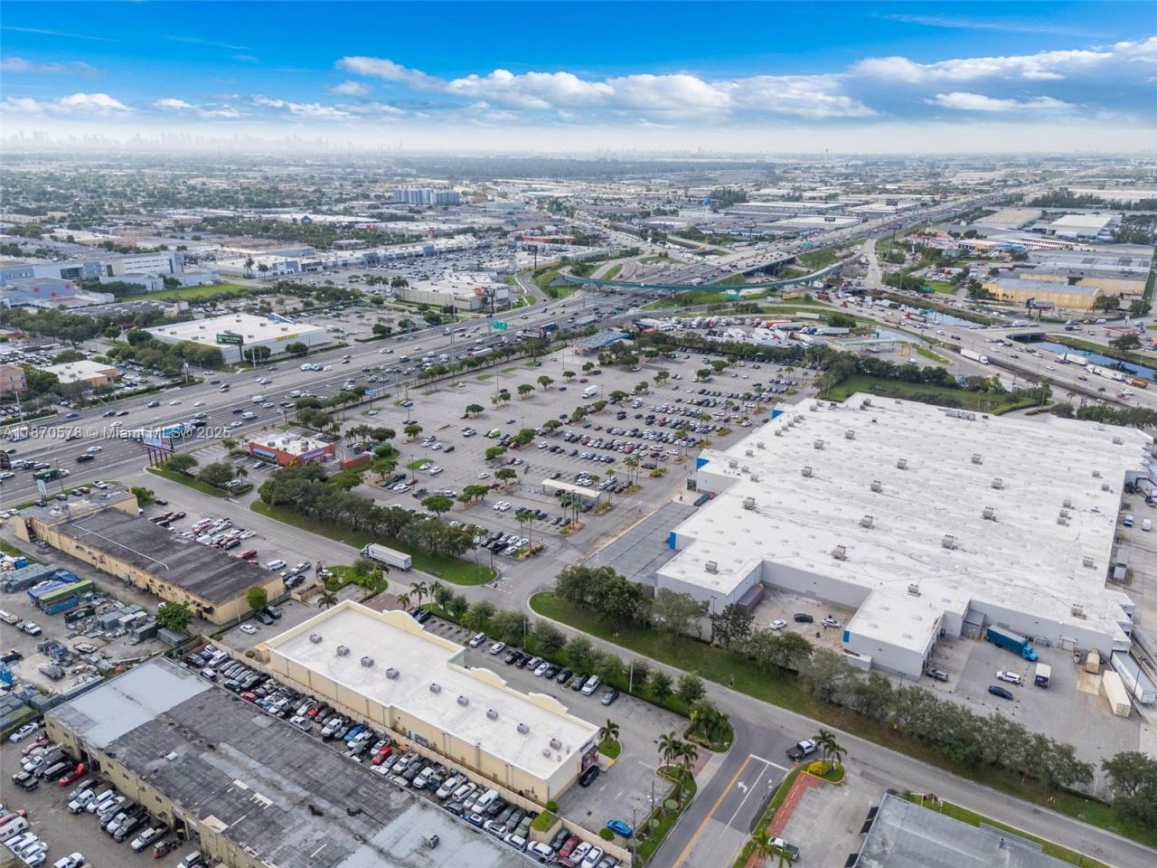 7801 NW 95 St, Hialeah Gardens, FL 33016 Photo